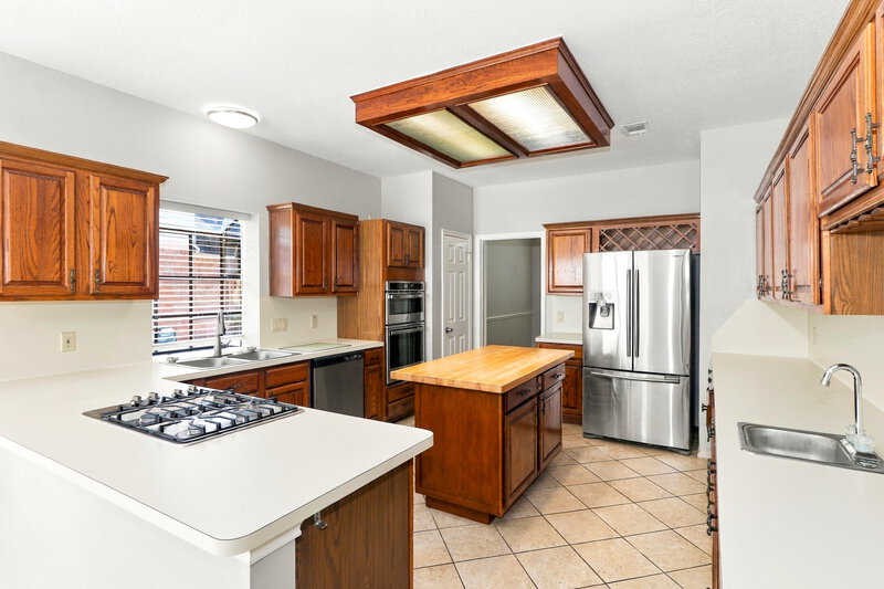 2,160/Mo, 2819 Calender Lake Dr Missouri City, TX 77459 Kitchen View