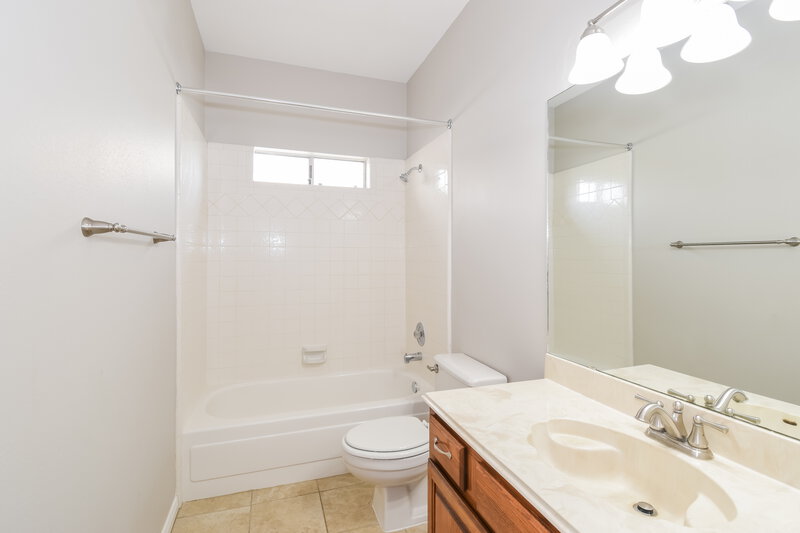 2,580/Mo, 2819 Calender Lake Dr Missouri City, TX 77459 Bathroom View