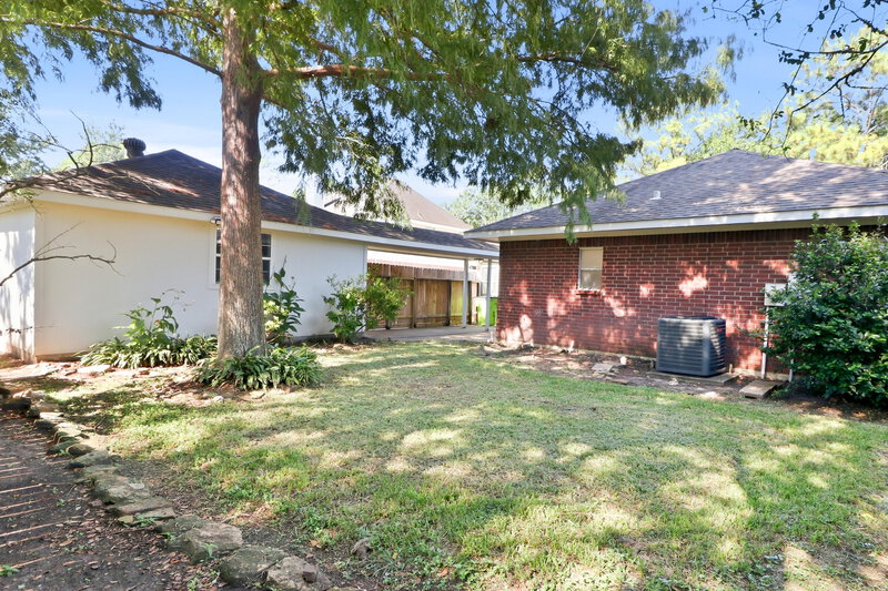 2,160/Mo, 2819 Calender Lake Dr Missouri City, TX 77459 Rear View