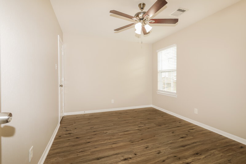 2,320/Mo, 7727 Foxwaithe Ln Humble, TX 77338 Main Bedroom View 2