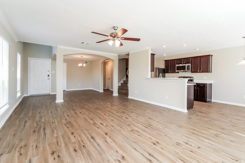 2,065/Mo, 2702 Shearwater Bend Dr Humble, TX 77396 Living Room View 3