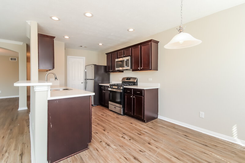 2,065/Mo, 2702 Shearwater Bend Dr Humble, TX 77396 Kitchen View