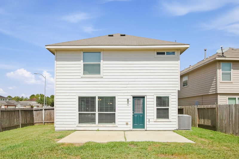 1,900/Mo, 2702 Shearwater Bend Dr Humble, TX 77396 Rear View