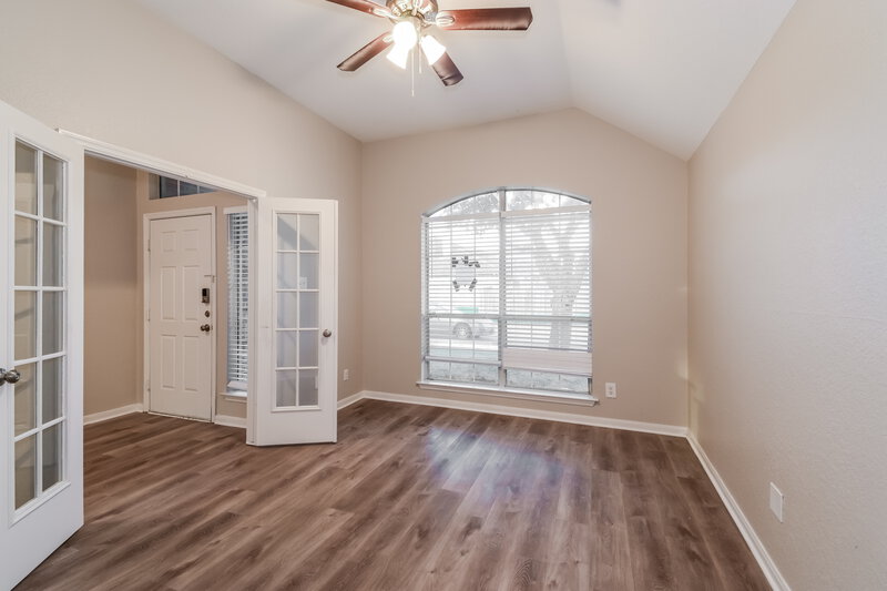 2,490/Mo, 2724 Pedernales Falls Dr Pearland, TX 77584 Dining Room View