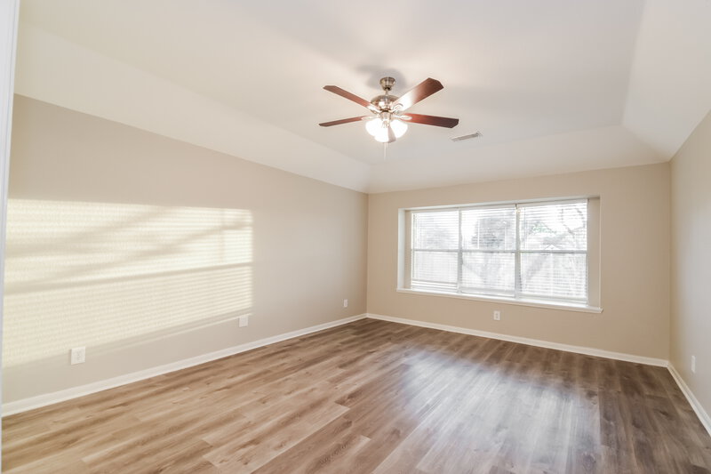 2,490/Mo, 2724 Pedernales Falls Dr Pearland, TX 77584 Main Bedroom View