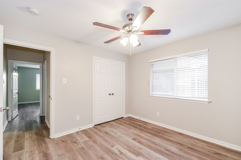 2,490/Mo, 2724 Pedernales Falls Dr Pearland, TX 77584 Bedroom View