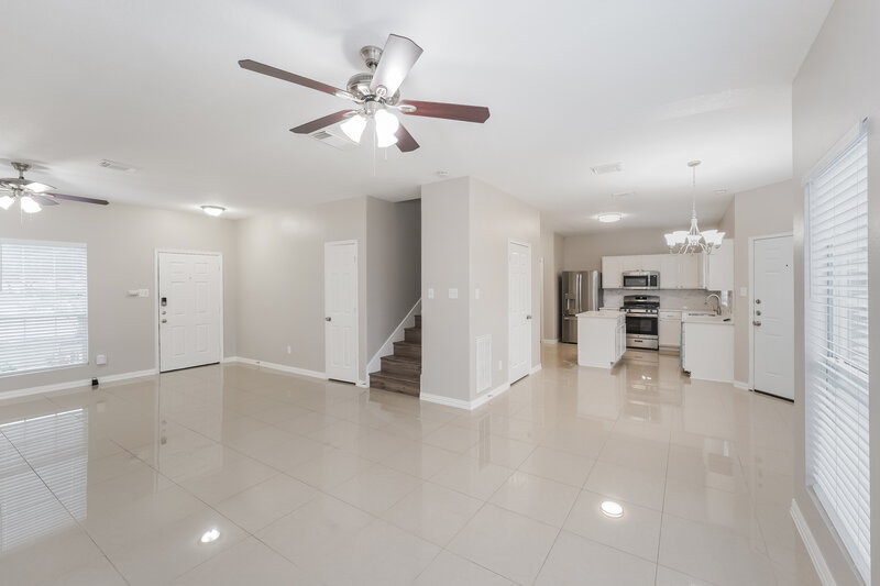 2,400/Mo, 12331 Carriage Oak Cir Humble, TX 77346 Living Room View 2
