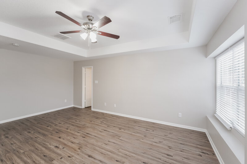 2,400/Mo, 12331 Carriage Oak Cir Humble, TX 77346 Main Bedroom View 2