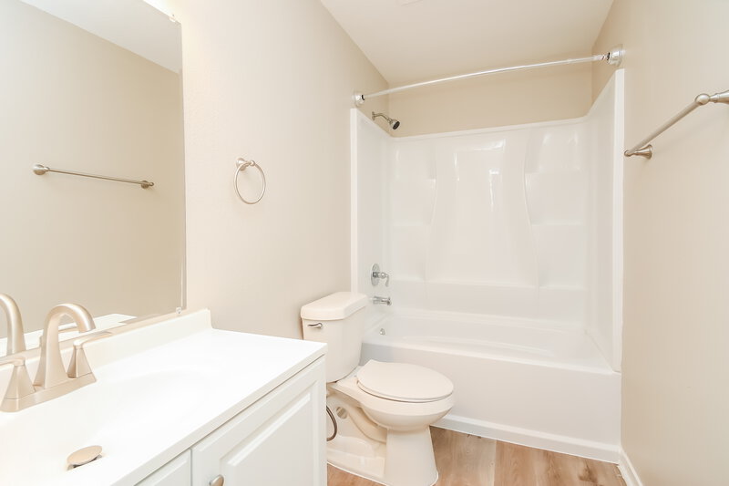 2,420/Mo, 20118 Beechview Ln Katy, TX 77449 Bathroom View