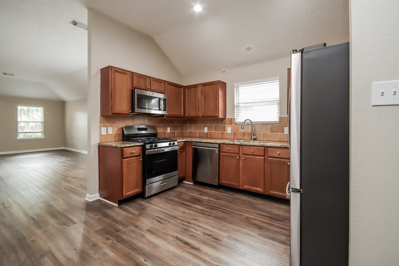 2,020/Mo, 2439 Sandy Fields Ln Spring, TX 77386 Kitchen View 2
