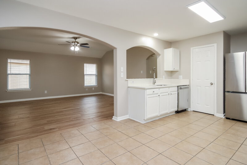 1,780/Mo, 7407 Secretariat Ridge Dr Humble, TX 77338 Dining Room View 2