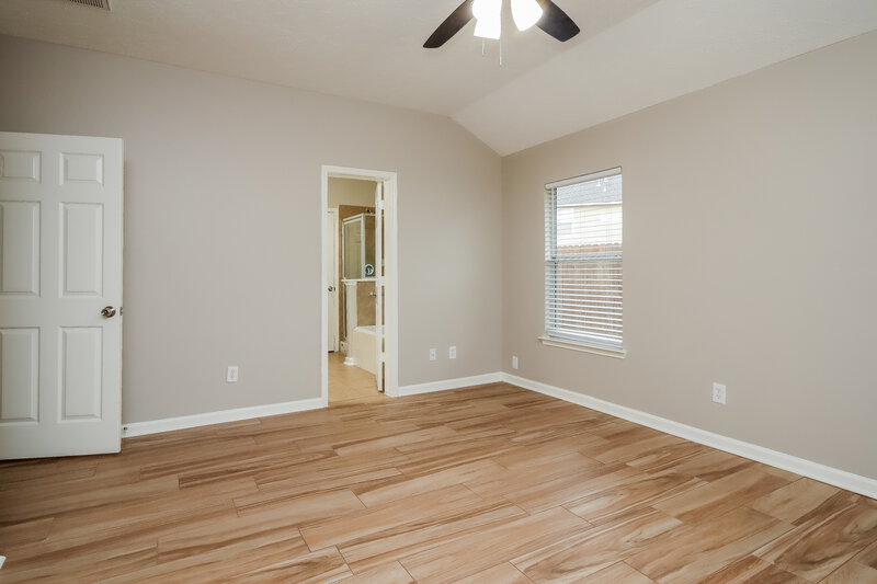 1,780/Mo, 7407 Secretariat Ridge Dr Humble, TX 77338 Main Bedroom View