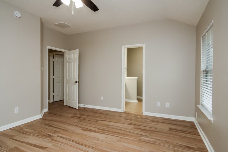 1,780/Mo, 7407 Secretariat Ridge Dr Humble, TX 77338 Main Bedroom View 2
