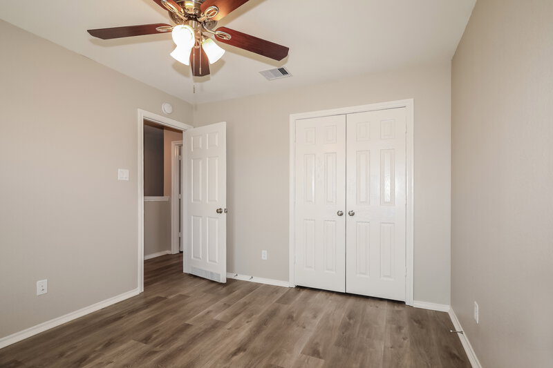 1,995/Mo, 1249 Blue Hazel Ct Pinehurst, TX 77362 Bedroom View