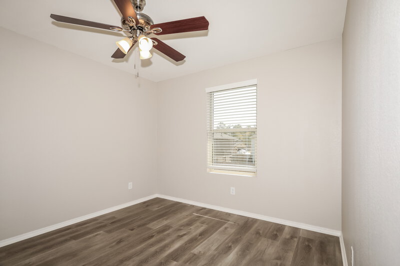 1,995/Mo, 1249 Blue Hazel Ct Pinehurst, TX 77362 Bedroom View 4
