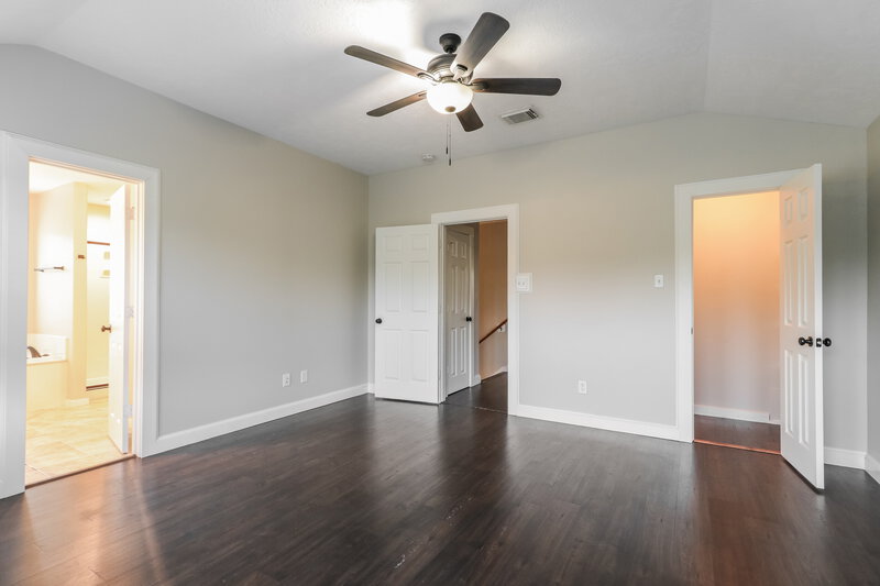 1,650/Mo, 18400 Sunrise Pines Dr Montgomery, TX 77316 Main Bedroom View