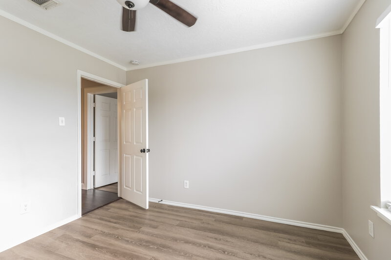 1,650/Mo, 18400 Sunrise Pines Dr Montgomery, TX 77316 Bedroom View