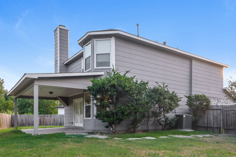 1,650/Mo, 18400 Sunrise Pines Dr Montgomery, TX 77316 Rear View