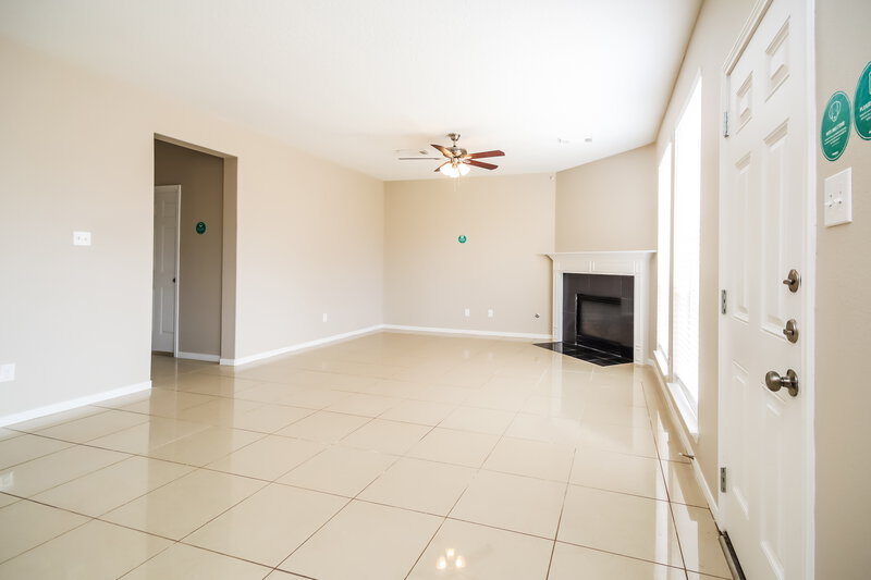 2,680/Mo, 6319 Gypsum Ct Houston, TX 77041 Living Room View