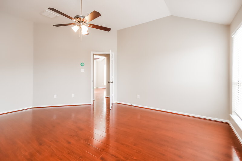 2,680/Mo, 6319 Gypsum Ct Houston, TX 77041 Main Bedroom View 2