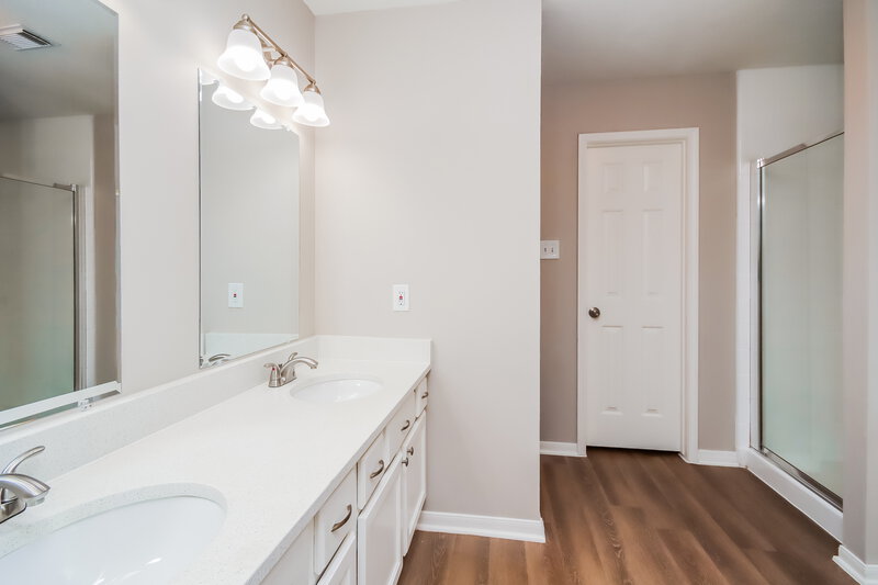 2,265/Mo, 1722 Moston Dr Spring, TX 77386 Main Bathroom View