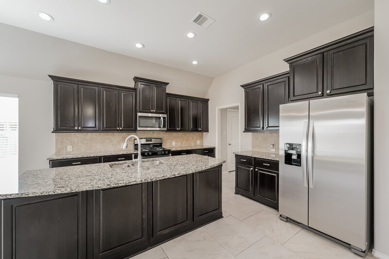 2,930/Mo, 2911 Angel Mist Ln Rosenberg, TX 77471 Kitchen View 2