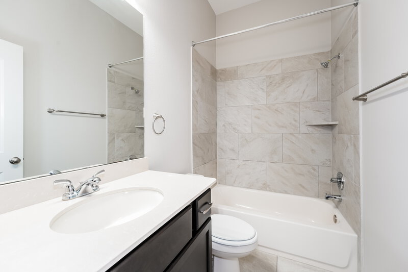 2,930/Mo, 2911 Angel Mist Ln Rosenberg, TX 77471 Bathroom View
