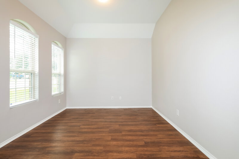 1,905/Mo, 992 Northampton Dr Conroe, TX 77303 Bedroom View 3