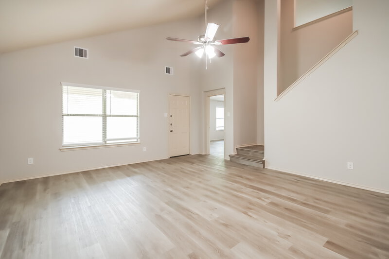 2,560/Mo, 20207 Louetta Reach Dr Spring, TX 77388 Living Room View