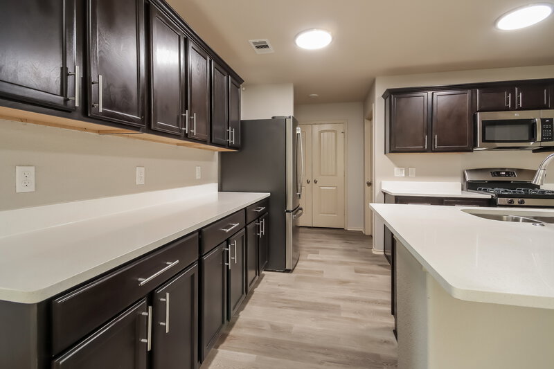 2,560/Mo, 20207 Louetta Reach Dr Spring, TX 77388 Kitchen View 2