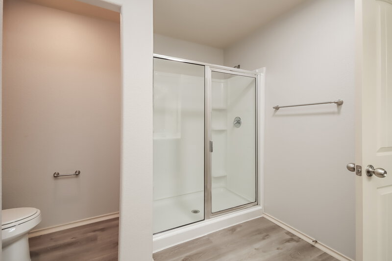 2,560/Mo, 20207 Louetta Reach Dr Spring, TX 77388 Main Bathroom View 2