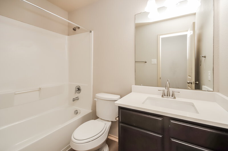 2,560/Mo, 20207 Louetta Reach Dr Spring, TX 77388 Bathroom View