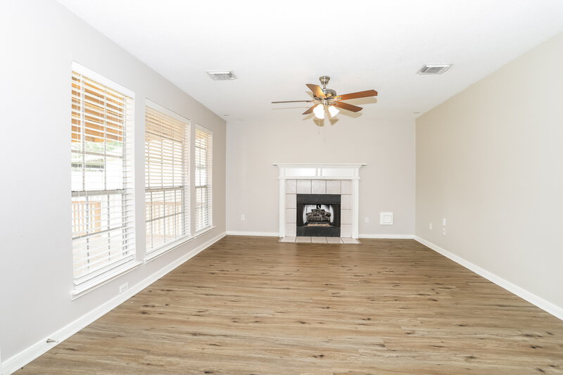 2,370/Mo, 740 Pateway Ct Spring, TX 77386 Family Room View