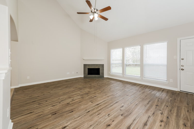 2,385/Mo, 26118 Cypresswood Dr Spring, TX 77373 Living Room View