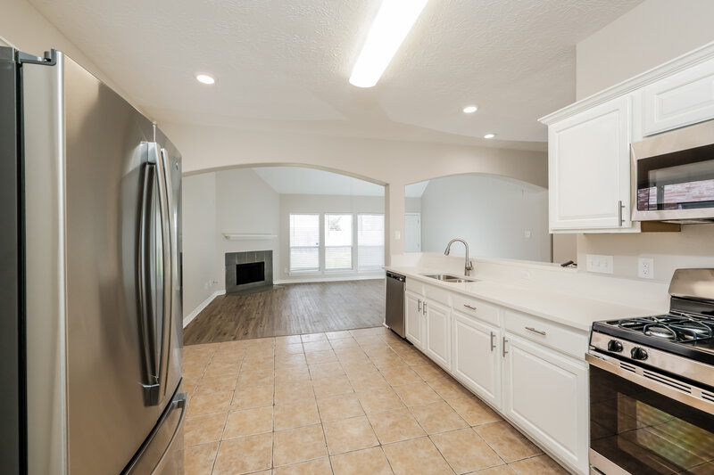 2,385/Mo, 26118 Cypresswood Dr Spring, TX 77373 Kitchen View 2