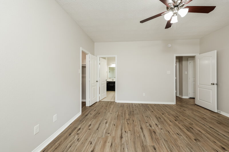 2,385/Mo, 26118 Cypresswood Dr Spring, TX 77373 Main Bedroom View 2
