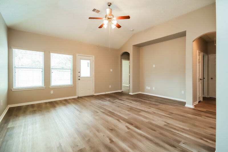 2,490/Mo, 27423 Macy Hills Ct Spring, TX 77386 Living Room View