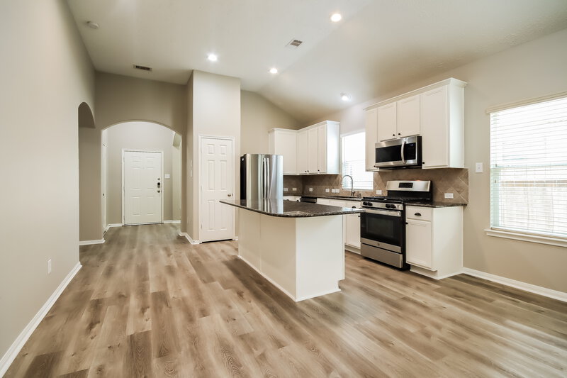 2,490/Mo, 27423 Macy Hills Ct Spring, TX 77386 Kitchen View