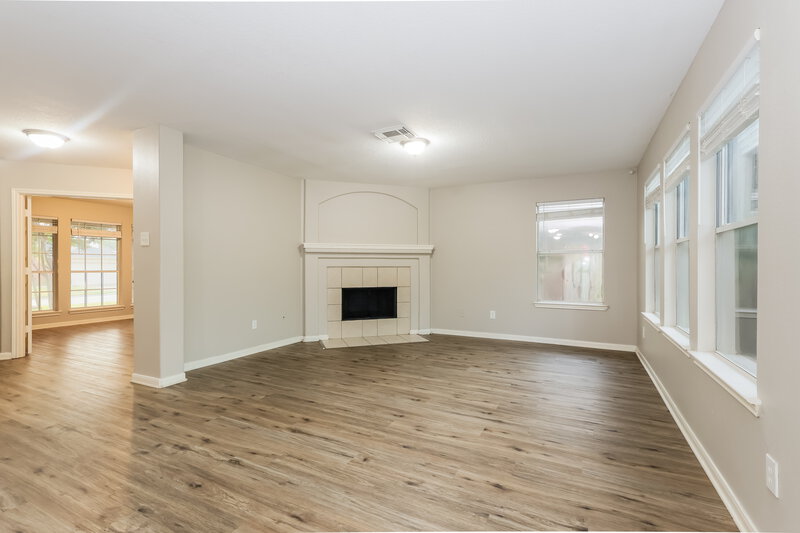 2,400/Mo, 14635 Lothbury Dr Cypress, TX 77429 Living Room View 2