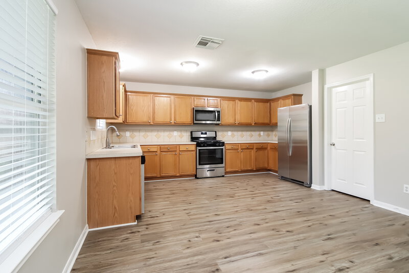 2,320/Mo, 14635 Lothbury Dr Cypress, TX 77429 Kitchen View 2