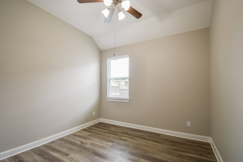 2,675/Mo, 2010 Honey Meadow Ln Houston, TX 77089 Bedroom View 4