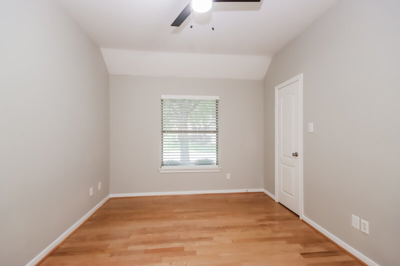 2,750/Mo, 3326 Misty Alcove Ct Kingwood, TX 77345 Bedroom View 3