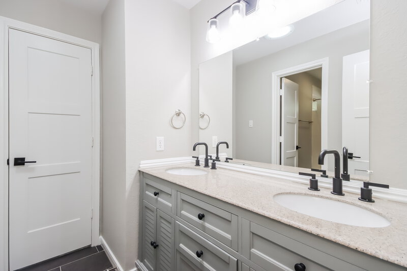 2,750/Mo, 3326 Misty Alcove Ct Kingwood, TX 77345 Bathroom View