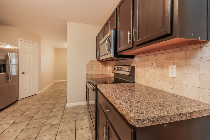 2,270/Mo, 5016 Asia Ln Dickinson, TX 77539 Kitchen View 2