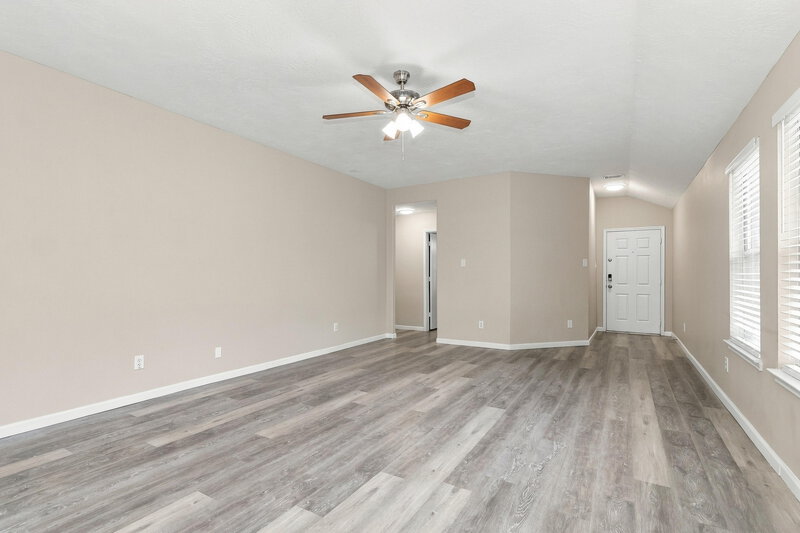 2,030/Mo, 12254 Lavon Dr Tomball, TX 77375 Living Room View 2