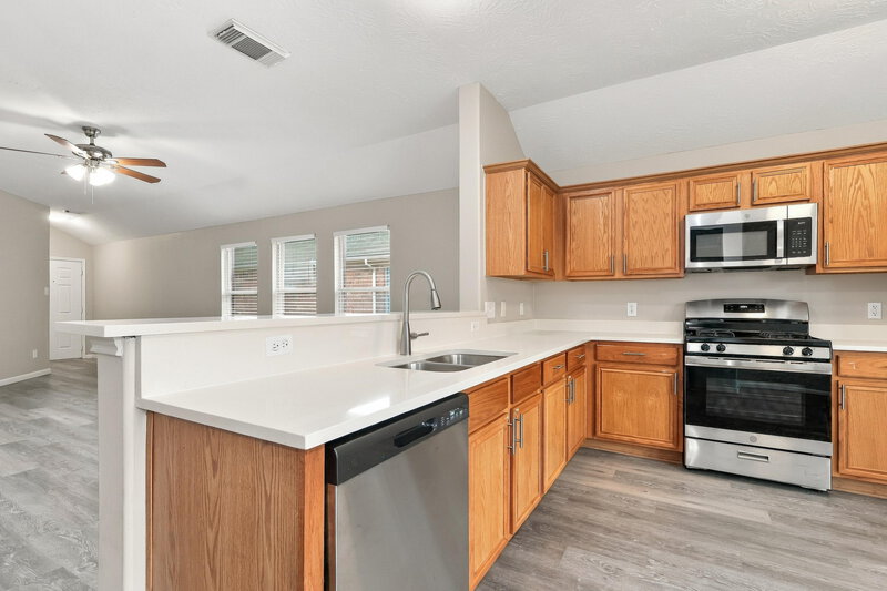 2,030/Mo, 12254 Lavon Dr Tomball, TX 77375 Kitchen View