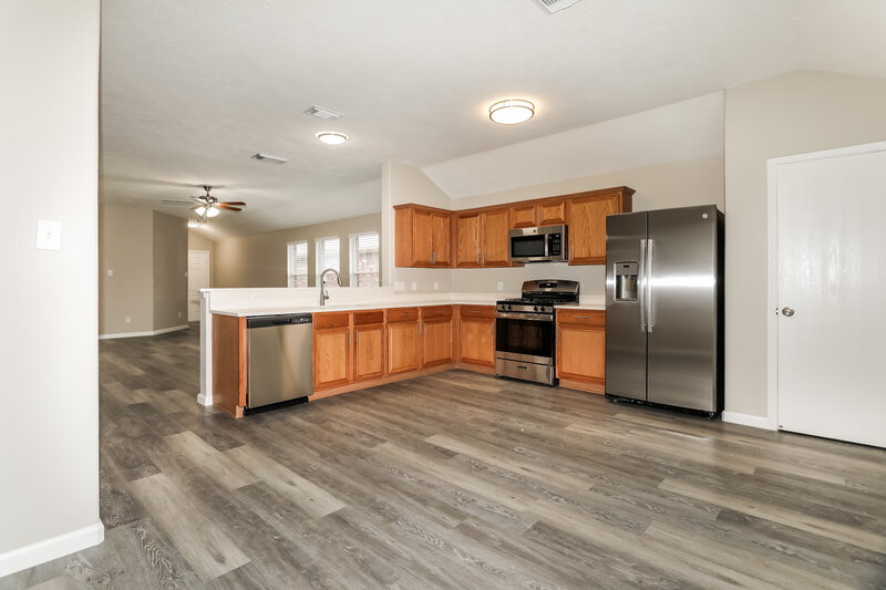 2,030/Mo, 12254 Lavon Dr Tomball, TX 77375 Kitchen View 2