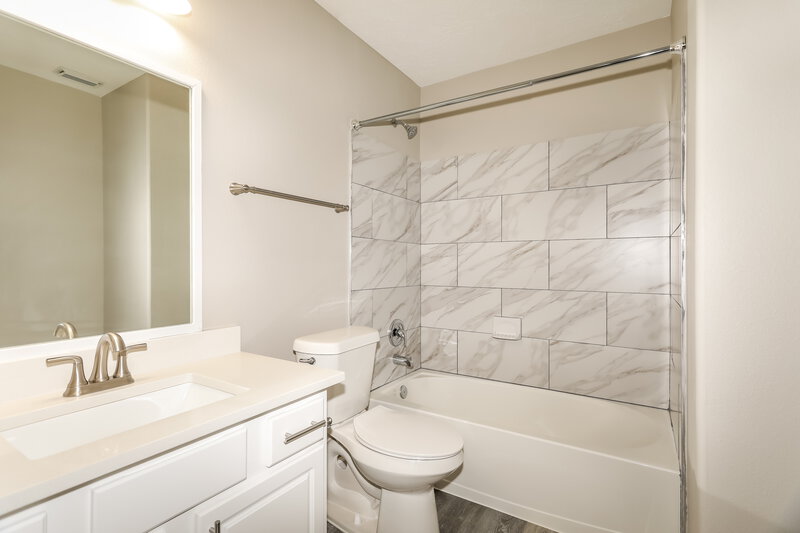 2,030/Mo, 12254 Lavon Dr Tomball, TX 77375 Bathroom View