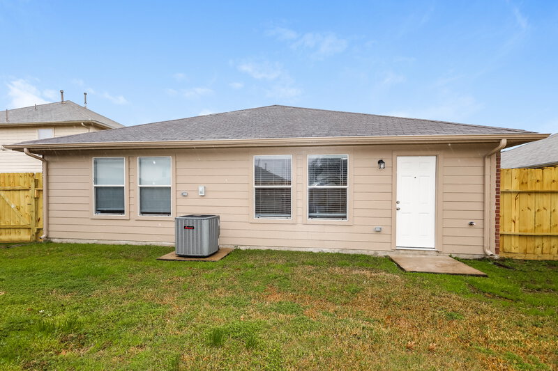 2,030/Mo, 12254 Lavon Dr Tomball, TX 77375 Rear View