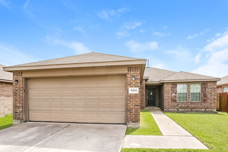 2,075/Mo, 5304 Carmichael Cir Alvin, TX 77511 External View